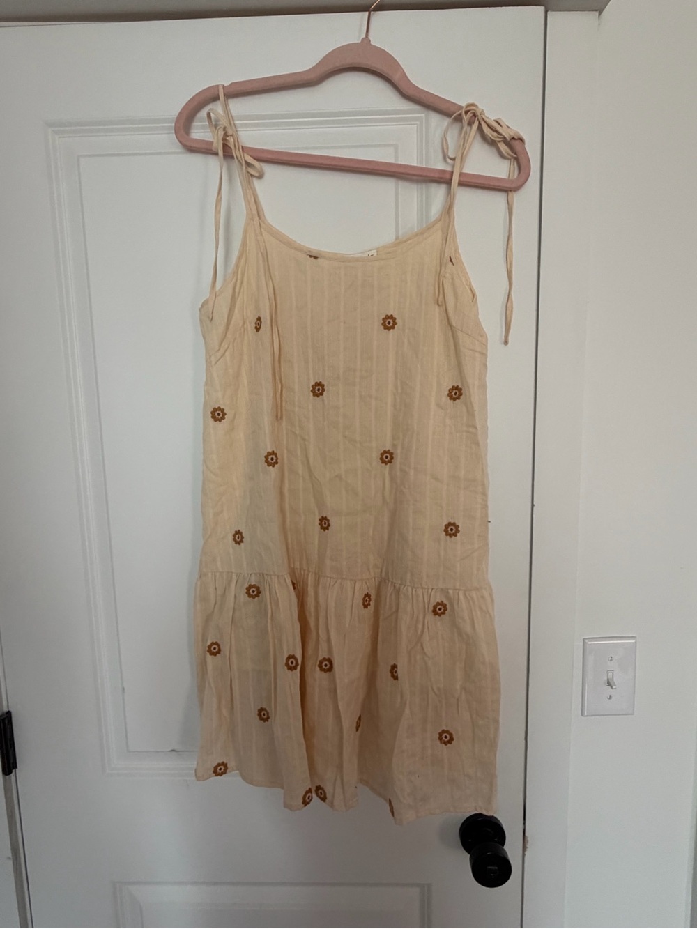 Casual Beige Floral Tie-Shoulder Sundress
